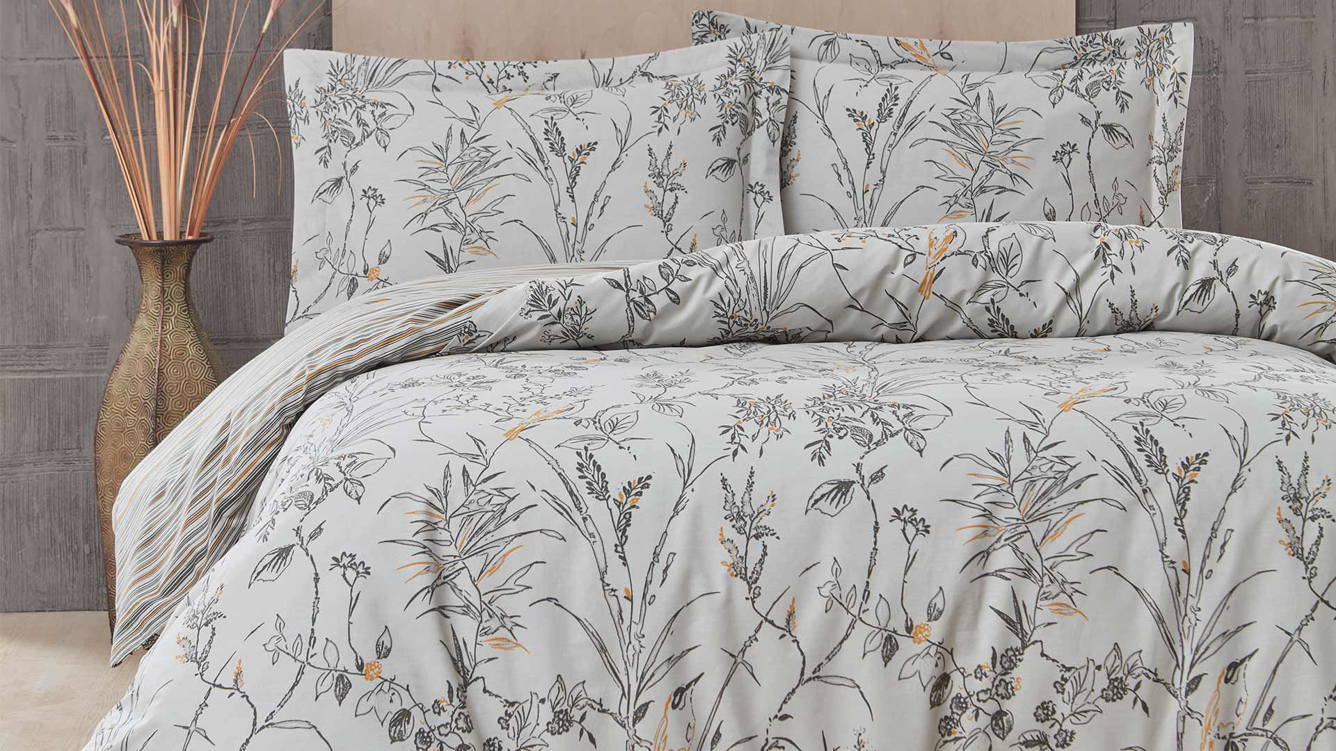 Gold Finch Duvet Cover Set Double, Duvet Cover With Zip Fastening